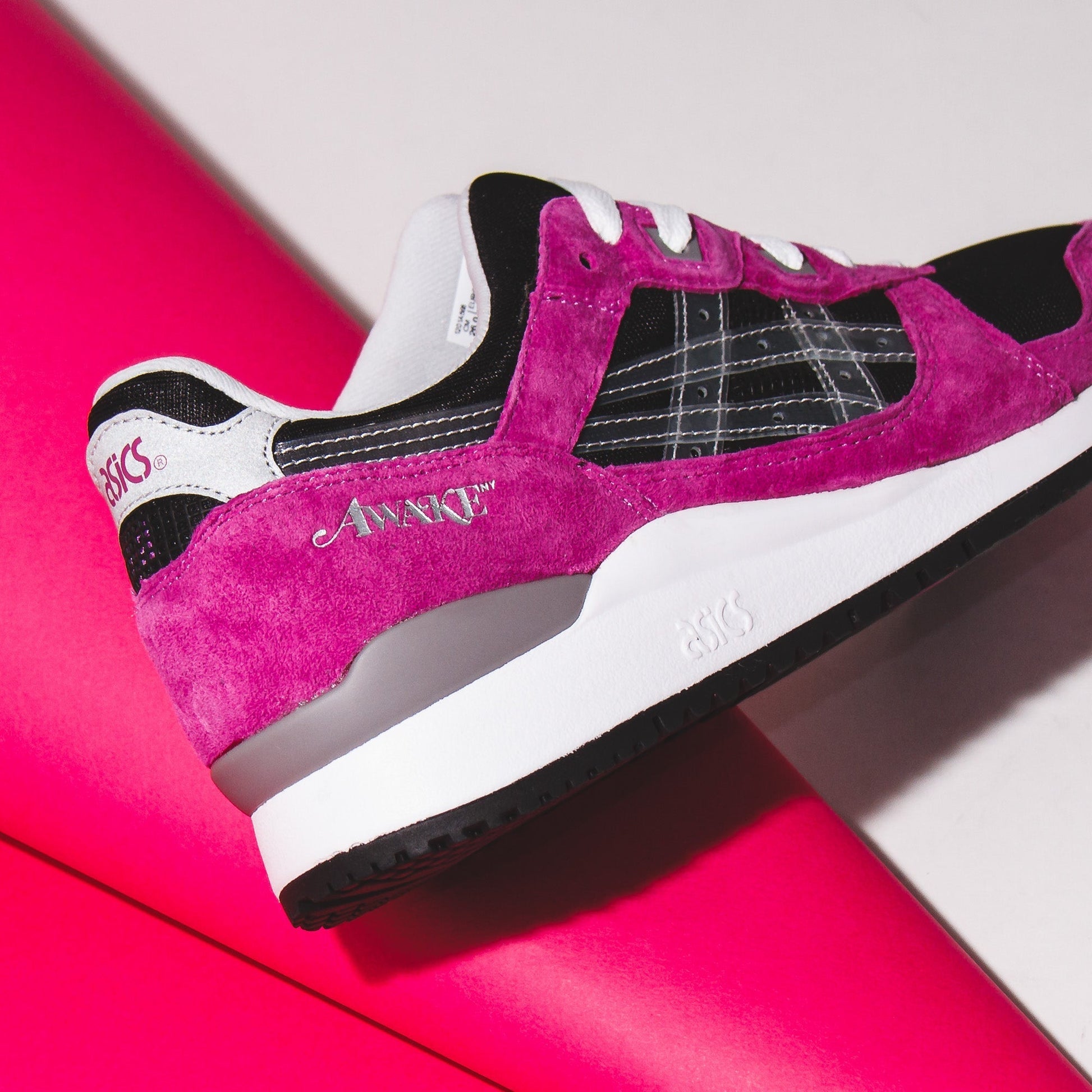 Asics Men x Awake NY Gel-Lyte III OG Black Pink Core 1201A568-001