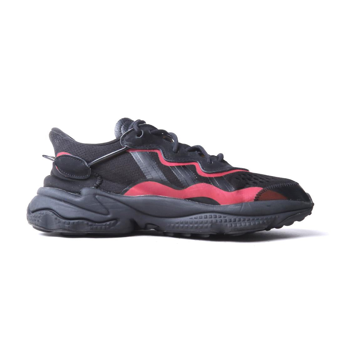 ADIDAS  OZWEEGO