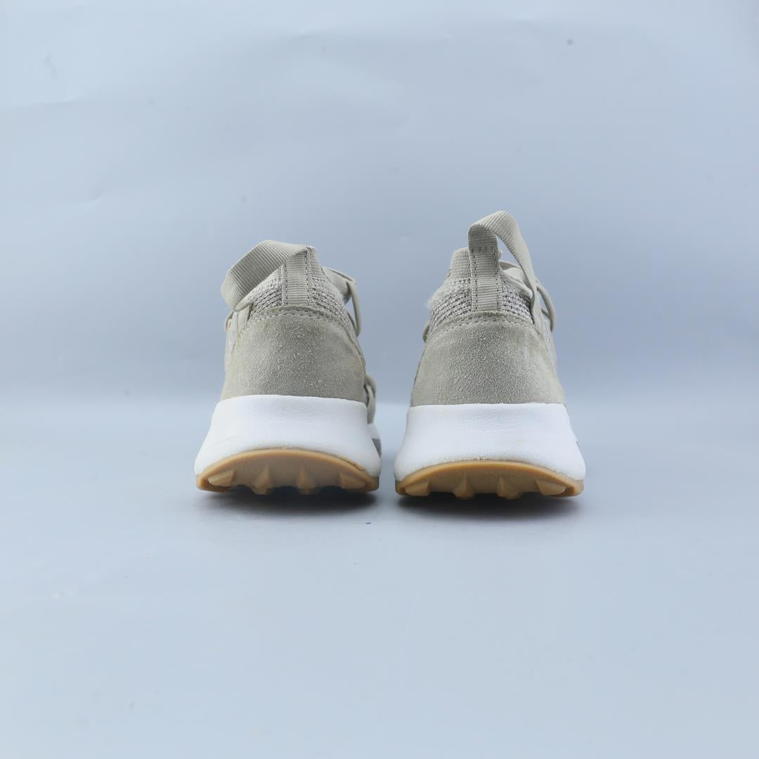 ADIDAS  QUESA