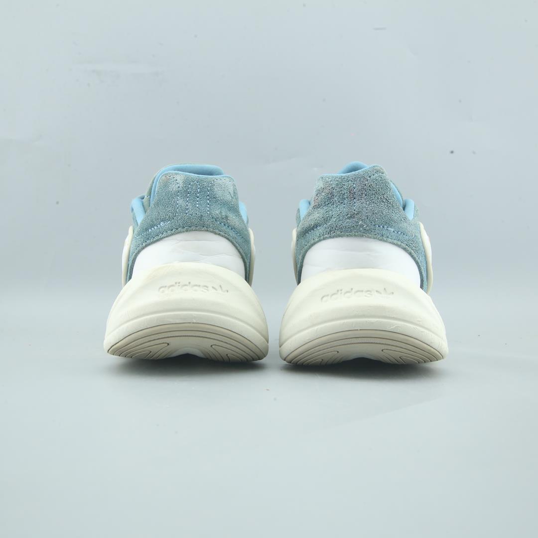 ADIDAS  OZELIA