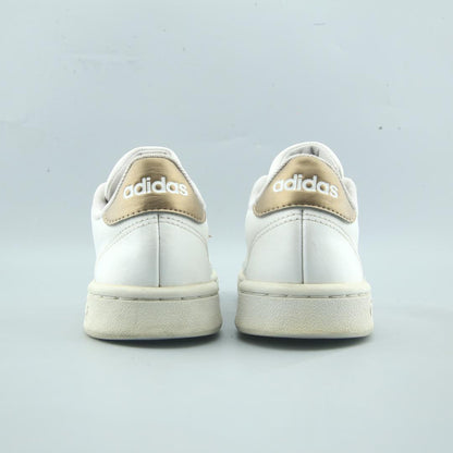 ADIDAS  ADVANTAGE