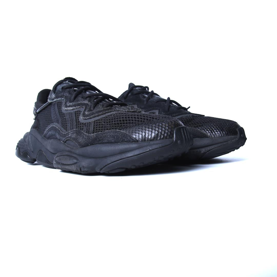 ADIDAS  OZWEEGO