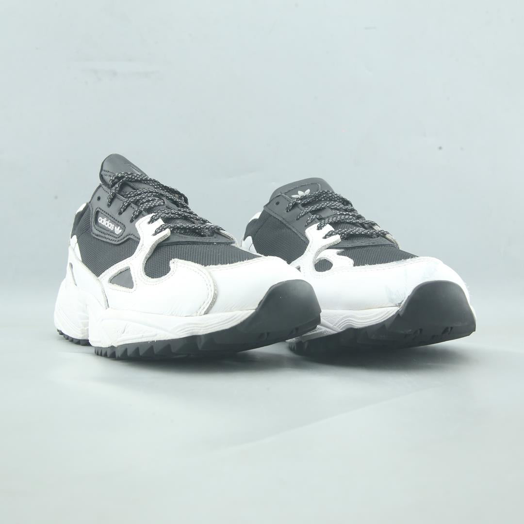 ADIDAS  FALCON