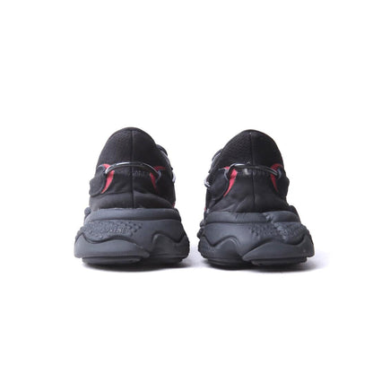 ADIDAS  OZWEEGO