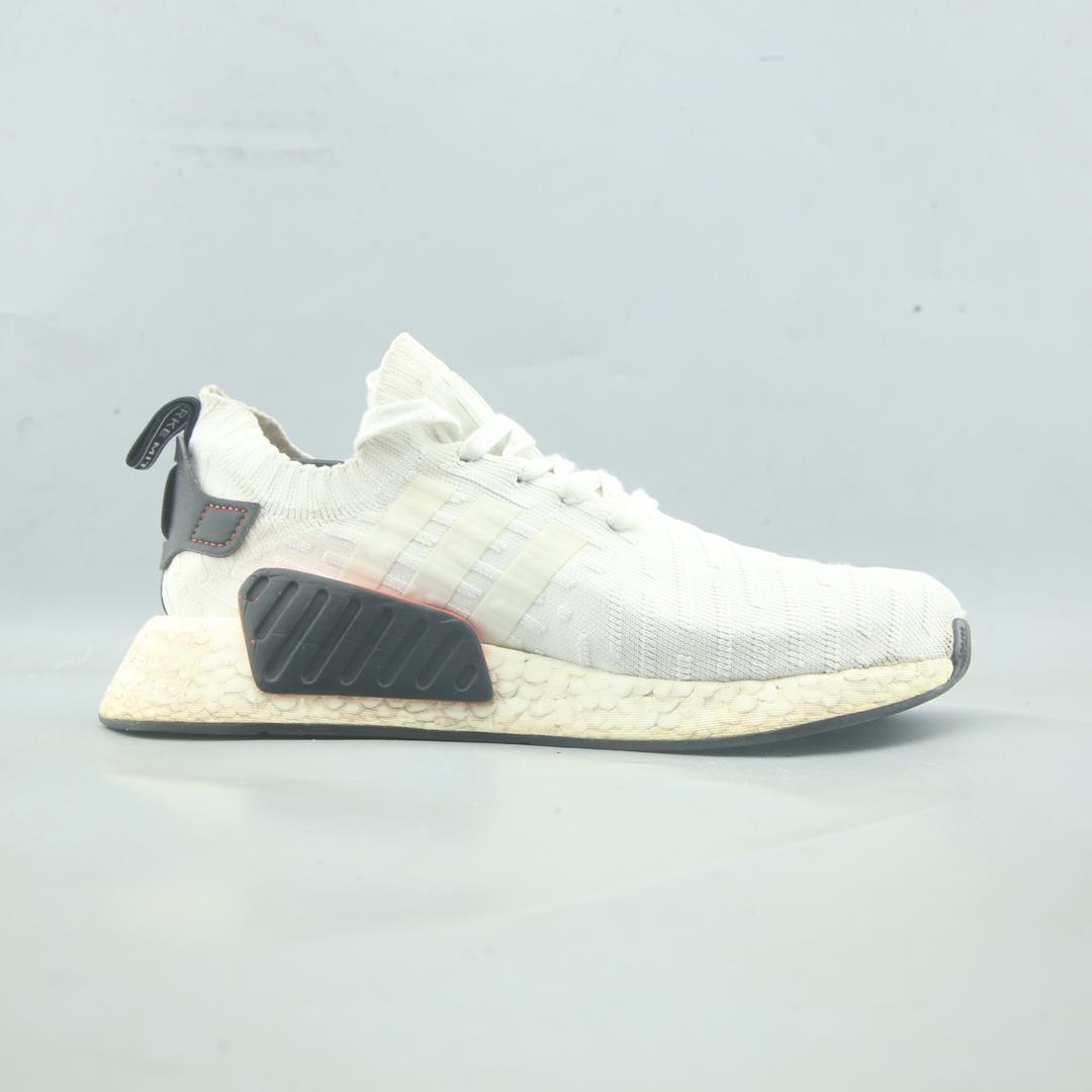 ADIDAS  NMD R2