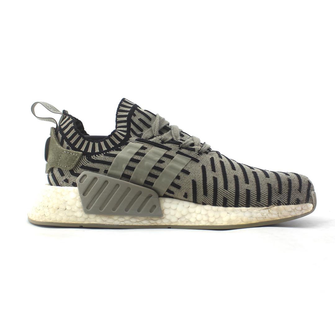 ADIDAS  NMD R2