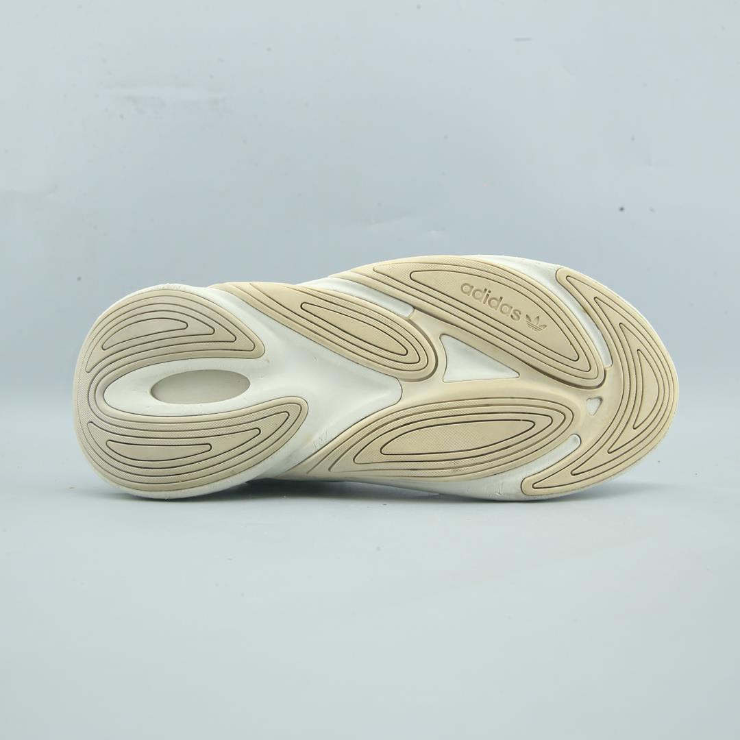 ADIDAS  OZELIA