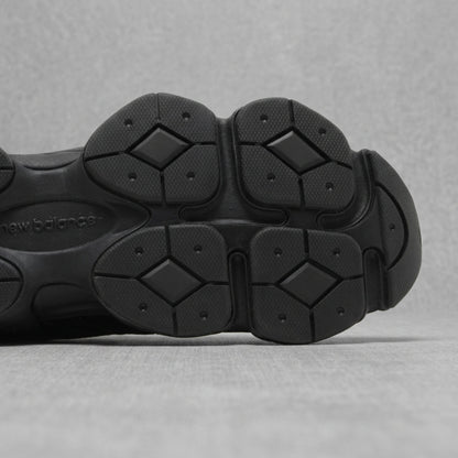 New Balance 9060 Triple Black